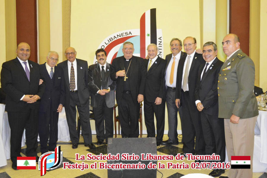 Gobernador de Tucumán, Dr. Juan Manzur, junto al intendente de San Miguel de Tucumán, Sr. German Alfaro, y el presidente de la SSL, Alberto Asfoura con autoridades locales políticas y religiosas.