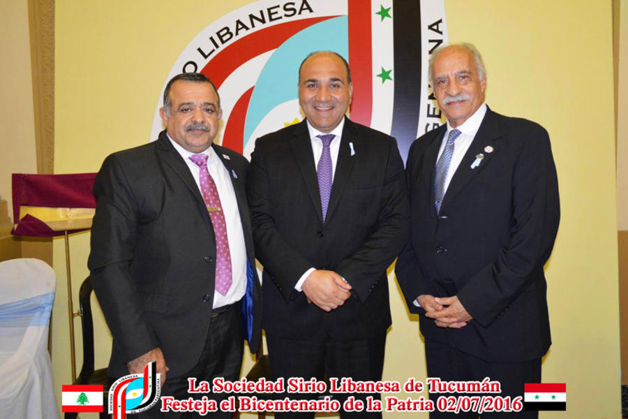 Gobernador de Tucumán, Dr. Juan Manzur, junto a Adib Attie, presidente del Club Sirio Libanés de Bs. As., y el Cdor. Fernando Curi.