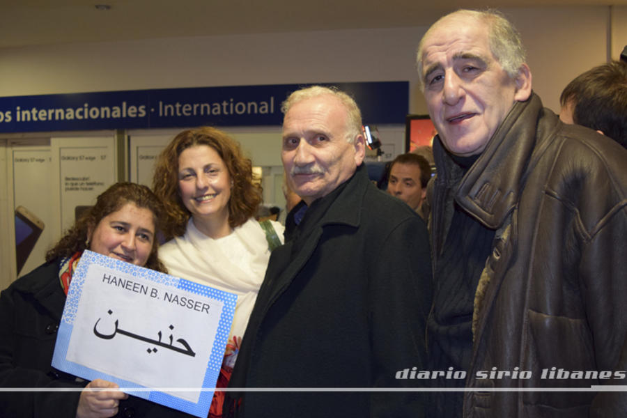 A la derecha, Adalberto Assad, Presidente de Fearab Argentina junto a integrantes del comité de recepción.