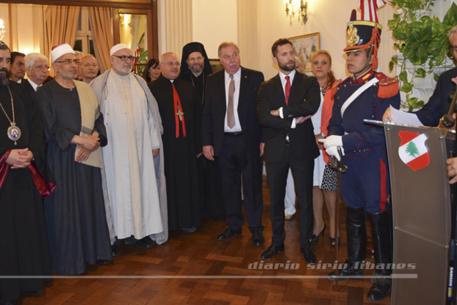 Autoridades religiosas en momentos de la disertación del Sr. Embajador.