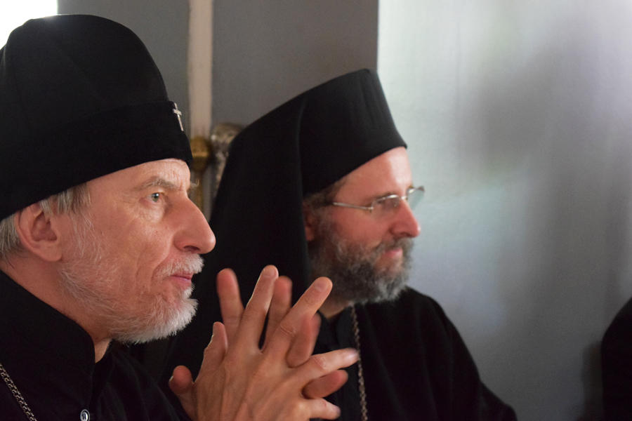 SER Mons. Siluan junto a SER Mons. Juan de la Iglesia Ortodoxa Rusa fuera de las fronteras. 