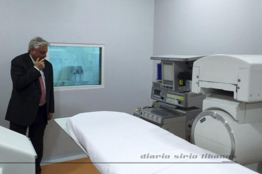 El Embajador del Líbano, Antonio Andary en las nuevas instalaciones.