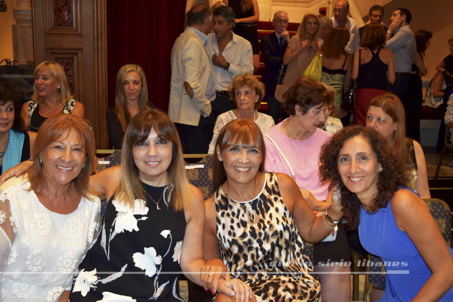 Integrantes de la Comisión de Damas del CSLBA.