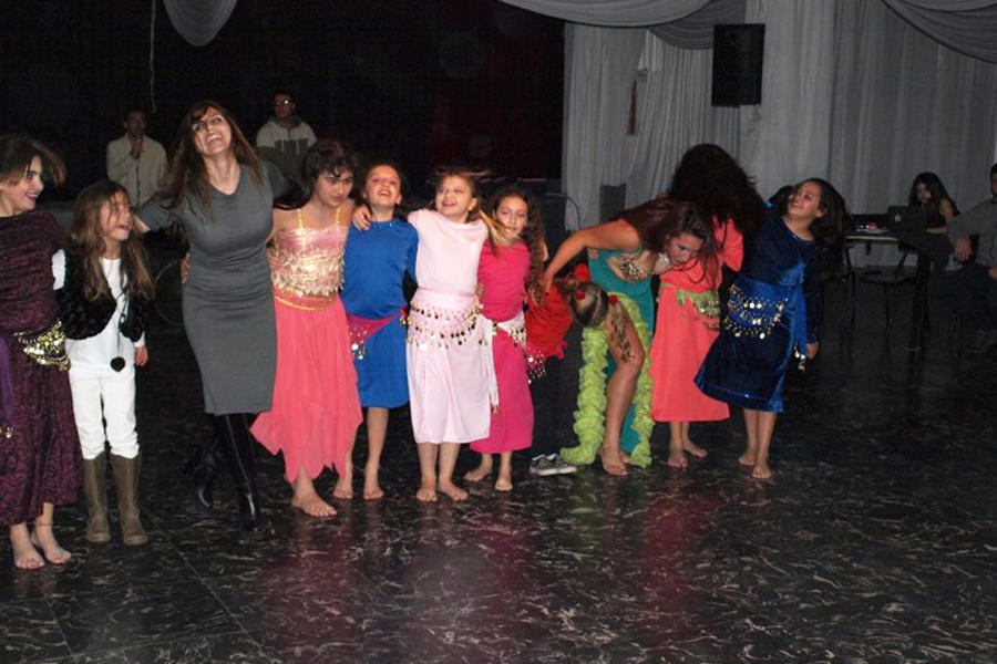 La fecha cerró con una muestra de danzas árabes.
