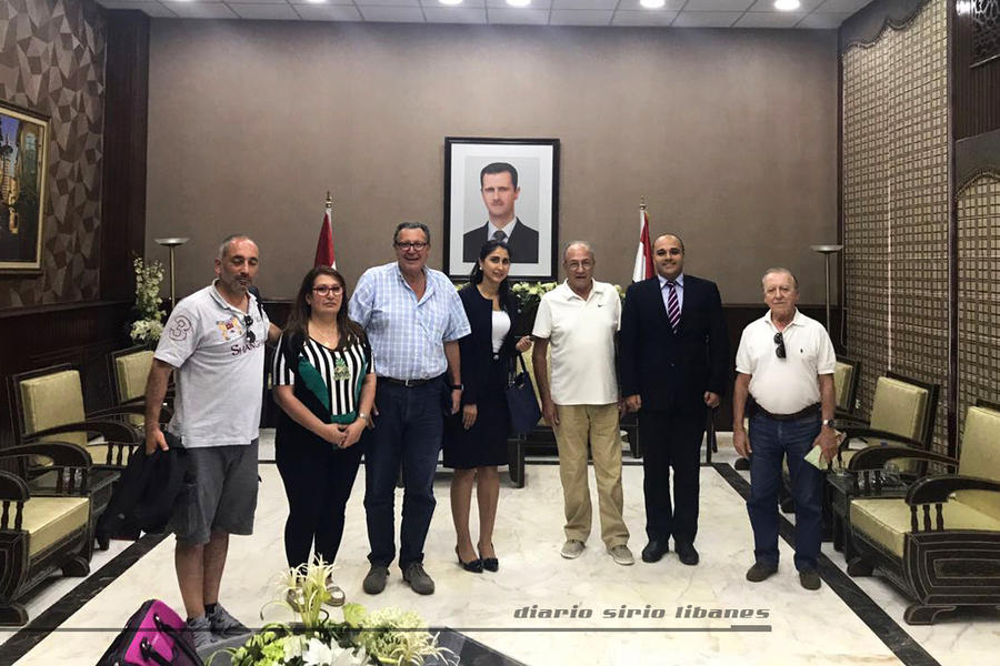 Delegación argentina es recibida en la frontera libanesa al ingresar a Siria (Septiembre 19, 2017).