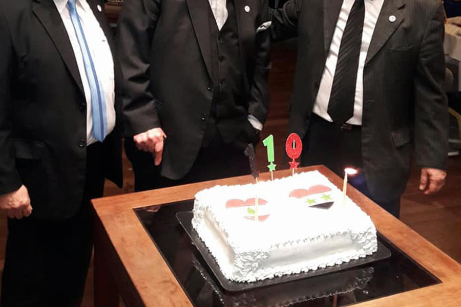 Al centro el Presidente Honorario de la SSL, Ing. Miguel Rafael, a la derecha el Presidente, David César, a la izquierda el Vicepresidente, Julio Ganame.
