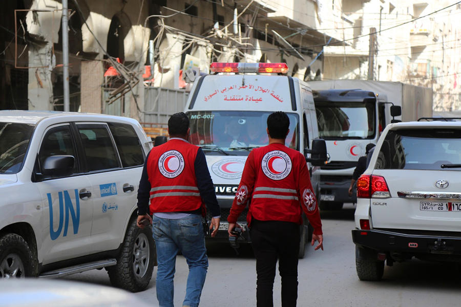 Convoy humanitario ingresa a Douma en Ghouta Oriental | Marzo 5, 2018 - (Imagen: SARC). 