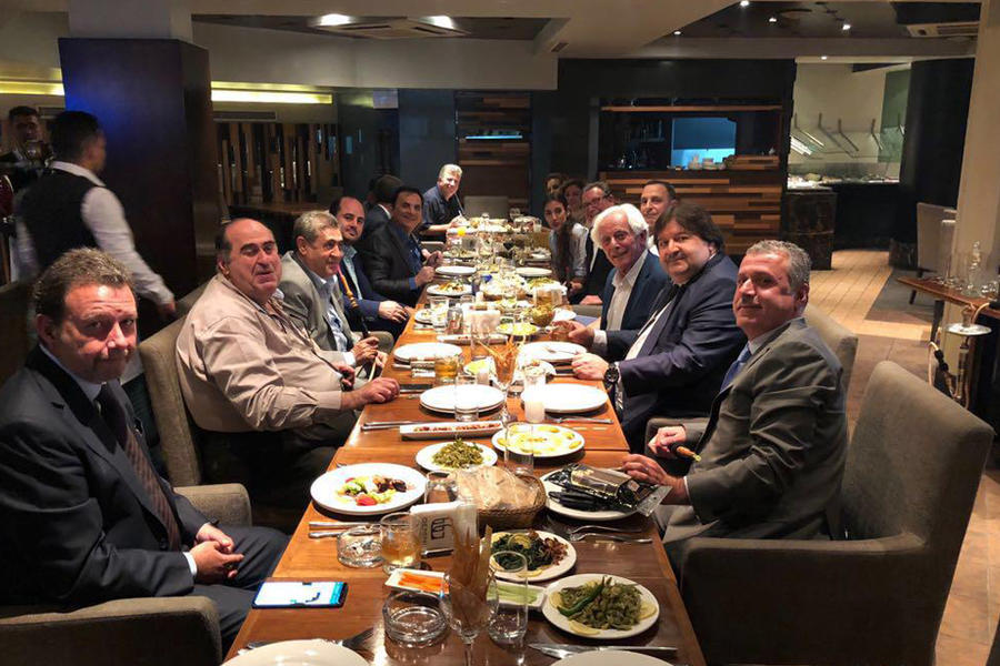 Cena ofrecida por el Dr. Mohsen Bilal, con la participación de altas autoridades sirias y diplomáticas extranjeras