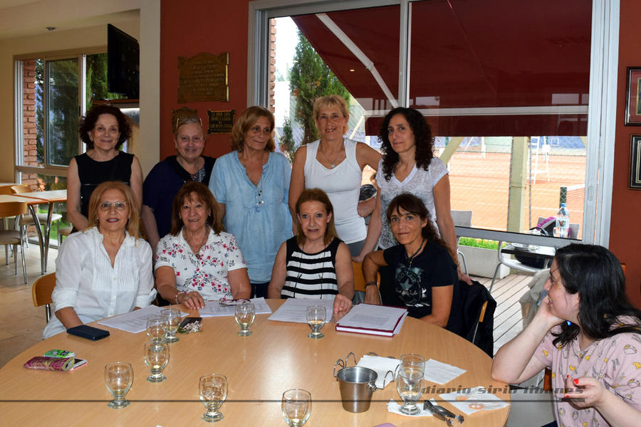 Comisión Directiva de la Asociación Benéfica de Damas Ortodoxas San Jorge 