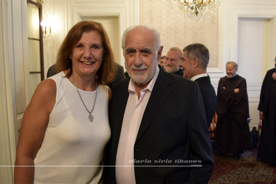 La Presidenta de Fearab Buenos Aires, Susana Yedid, junto al Presidente de la Asociación Islámica Alauita de Beneficencia, Elías Sleiman