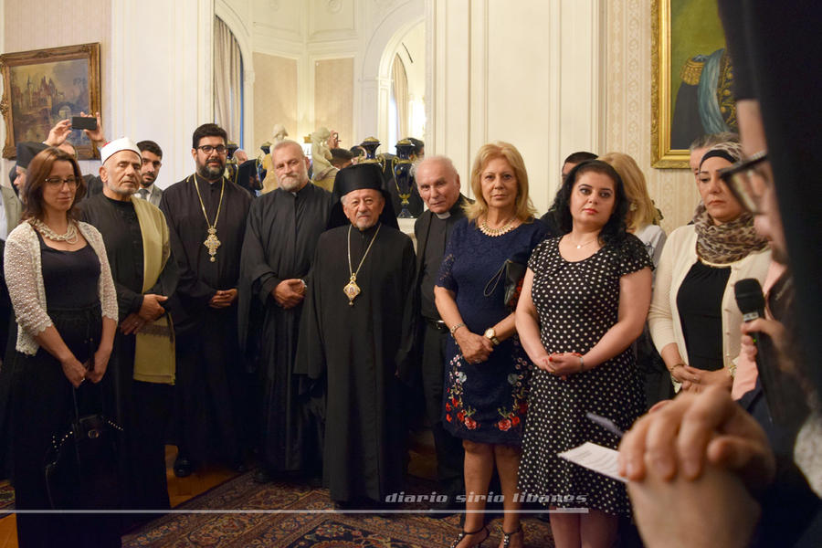 La Subsecretaria de Culto de la Nación, Embajadora Claudia Russo Bernagozzi entre los presentes