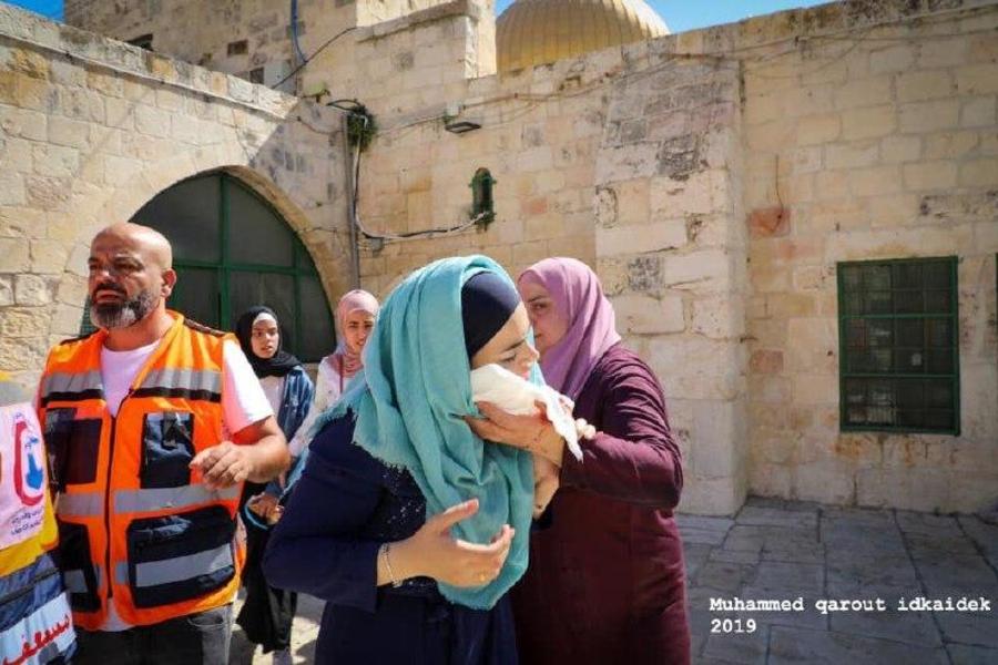 Fuerzas israelíes atacan a fieles musulmanes palestinos en la Mezquita de Al Aqsa en el día de Id Al Adha. Jerusalén | Agosto 11, 2019 (foto PalestinePost24)