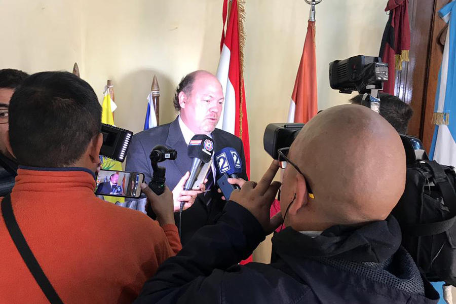 El flamante presidente de la institución, Esteban Dagum, brindó una conferencia de prensa a los medios locales