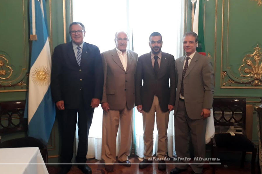 El Encargado de Negocios de la República de Argelia, Mohamed Djalel Benabdoun, recibió a los directivos del CSLBA, junto al presidente de Fearab Argentina, Ricardo Nazer
