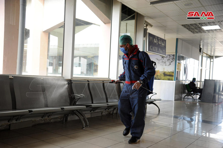 Desinfección en el Aeropuerto Internacional de Damasco  |  Marzo 16, 2020 (Foto SANA)