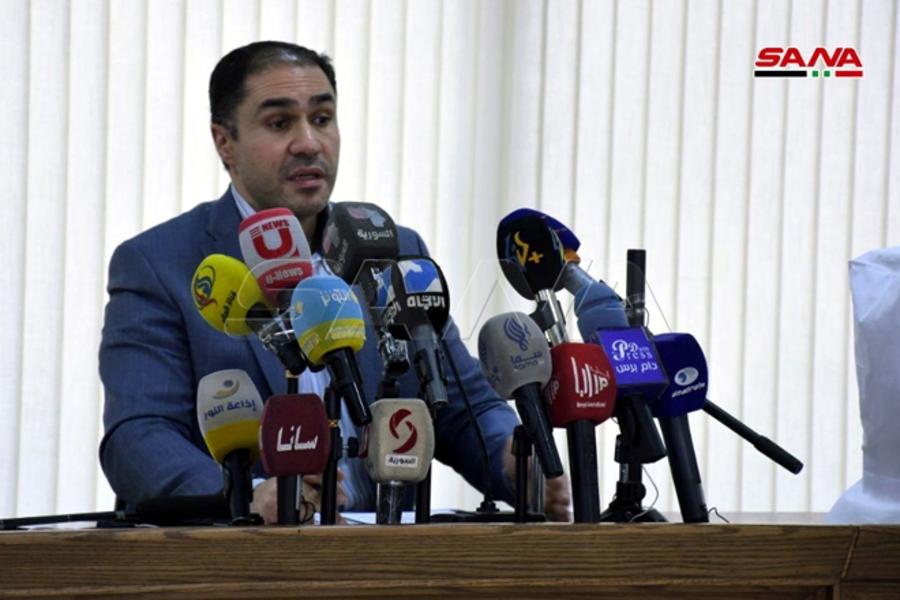 El Director de la Cámara de Comercio de Alepo, Ing. Fares Al-Shihabi, durante su exposición en la presentación del respirador “Amal” (Foto: SANA)
