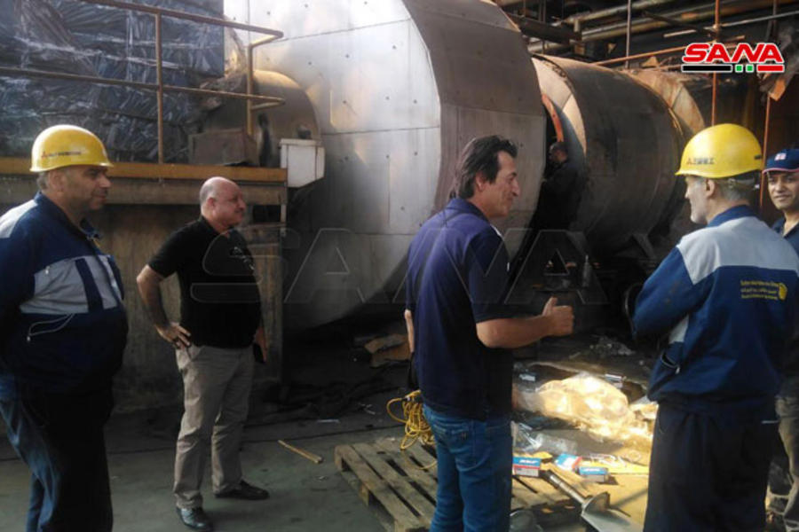 Técnicos sirios efectúan mantenimiento de Planta Eléctrica Al-Zara (Foto: SANA)