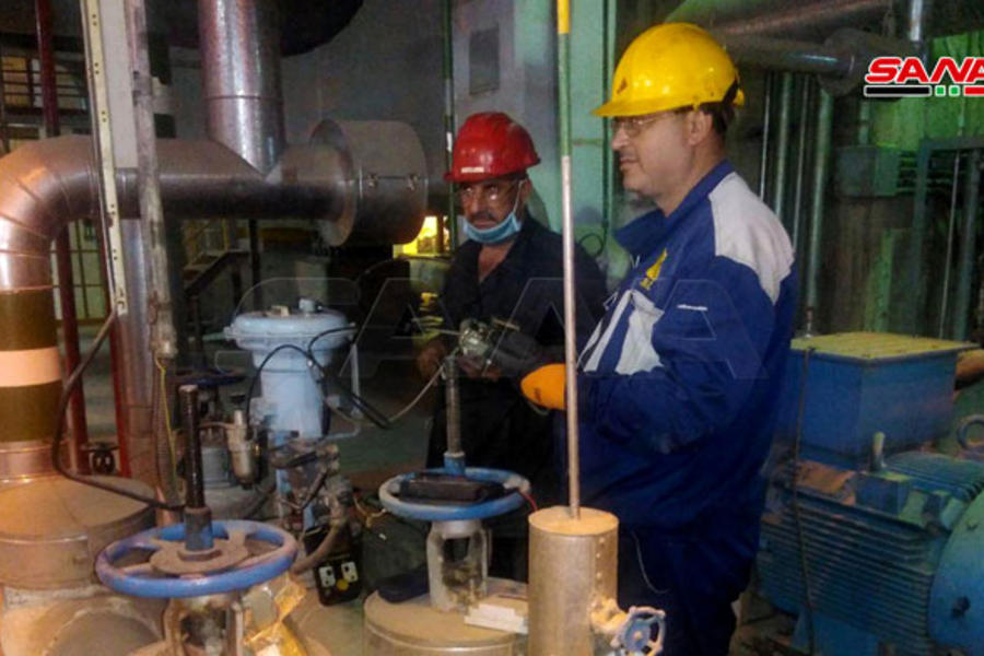 Técnicos sirios efectúan mantenimiento de Planta Eléctrica Al-Zara (Foto: SANA)
