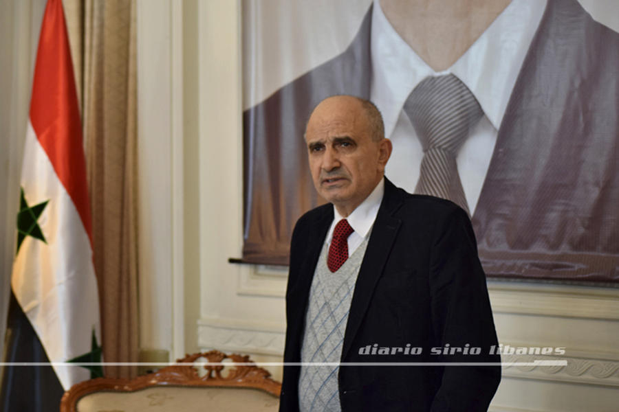 Tras emitir el voto, el Dr. Musa Sallum brindó un mensaje para Siria captado por cámaras de la Embajada para ser enviado a los medios del país levantino.