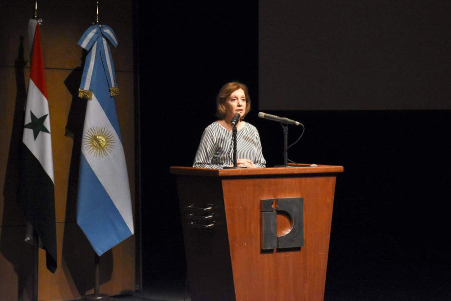 Palabras de la ministra de Cultura siria, Dra. Lubana Mushawah, durante la velada inaugural (Foto: Min. de Cultura de Siria)