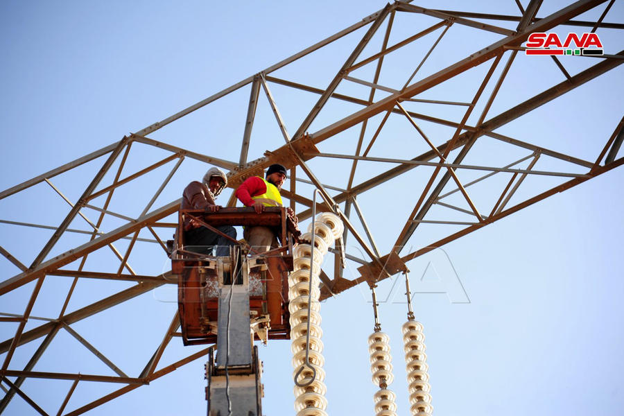 Rehabilitación de la línea de interconexión eléctrica entre Siria y Jordania (Foto: SANA)