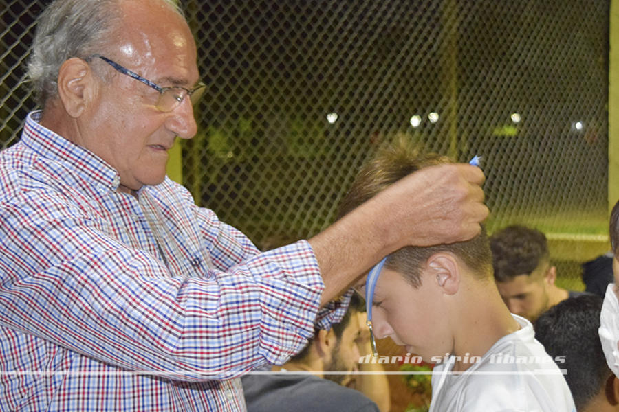 Entrega de medallas a los jóvenes jugadores de la Categoría Sub14