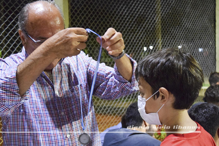 Entrega de medallas a los jóvenes jugadores de la Categoría Sub14