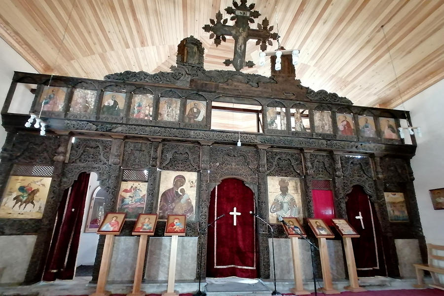 Interior de la restaurada iglesia greco ortodoxa de San Jorge, en Homs (Foto: Pablo Sapag M.)