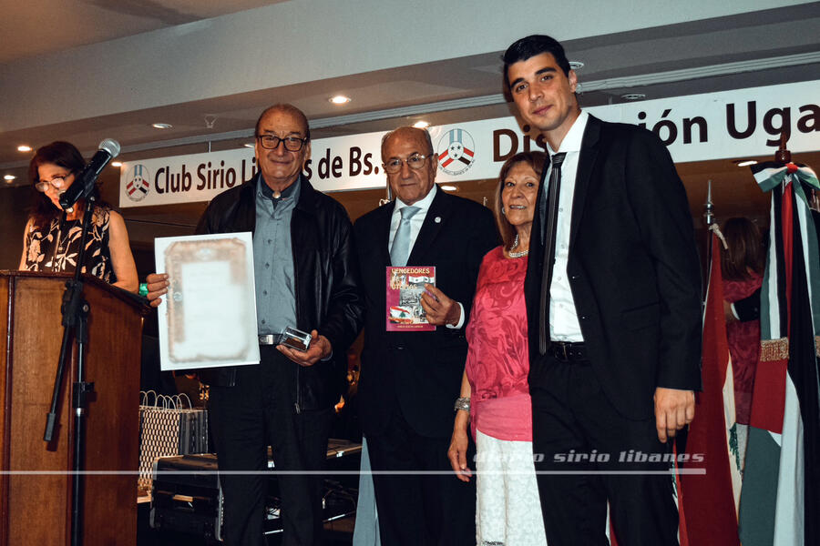 El Sr. Jorge Julio Ammar recibe Distinción UGARIT en Arte y Cultura (Foto: DSL)