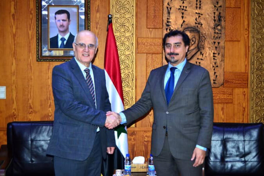 El Encargado de Negocios de Chile en Siria, Patricio Brickle, junto al Rector de la Univ. Tishreen (Latakia) | Foto: Embajada de Chile en Siria