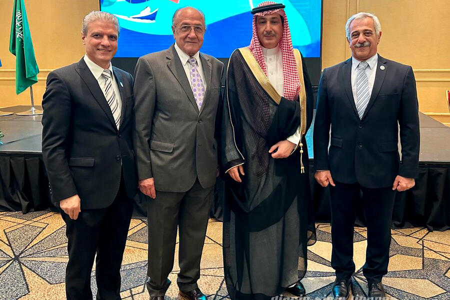 El Sr. Embajador junto al Sr. Yaoudat Brahim, el Arq. Claudio De Bas y el Sr. Simon Hajal