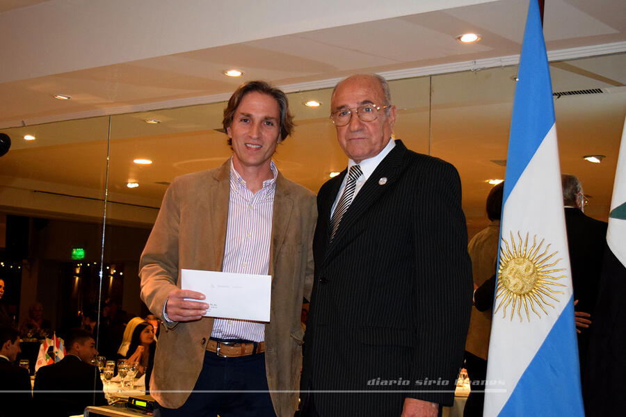 El Sr. Sebastián Villani recibe el nombramiento de Socio Honorario del CSLBA