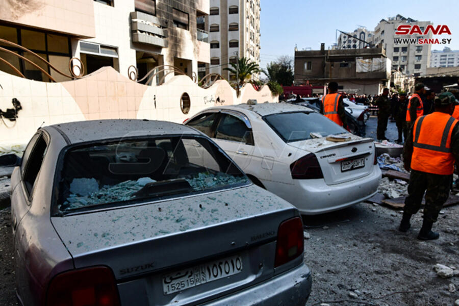 Ataque aéreo del régimen israelí contra un edificio residencial en Kafar Sousah | Damasco, febrero 21, 2024 (Foto: SANA)