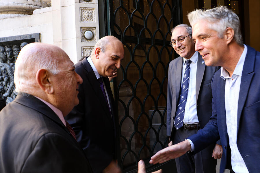 El Sr. Embajador sostuvo encuentro con el presidente de la Bolsa de Comercio de Rosario, Miguel Simioni y autoridades del Directorio de la BCR (Julio 26, 2024)