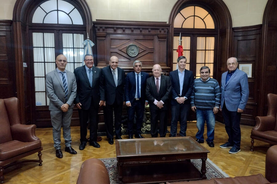El Sr. Embajador se reunió con el Decano de la Universidad Nacional de Rosario (UNR), Lic. Franco Bartolacci (Julio 26, 2024)