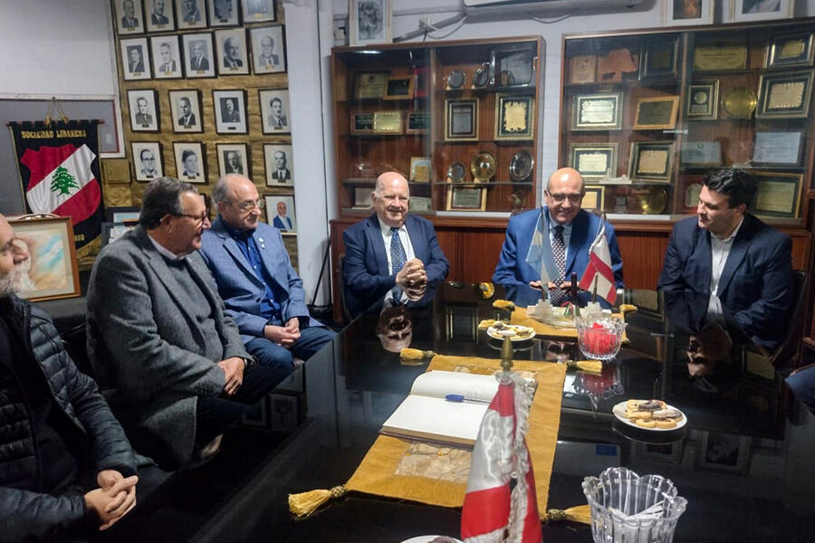 El Sr. Embajador visitó y se reunió con autoridades de la Sociedad Libanesa (Julio 24, 2024)