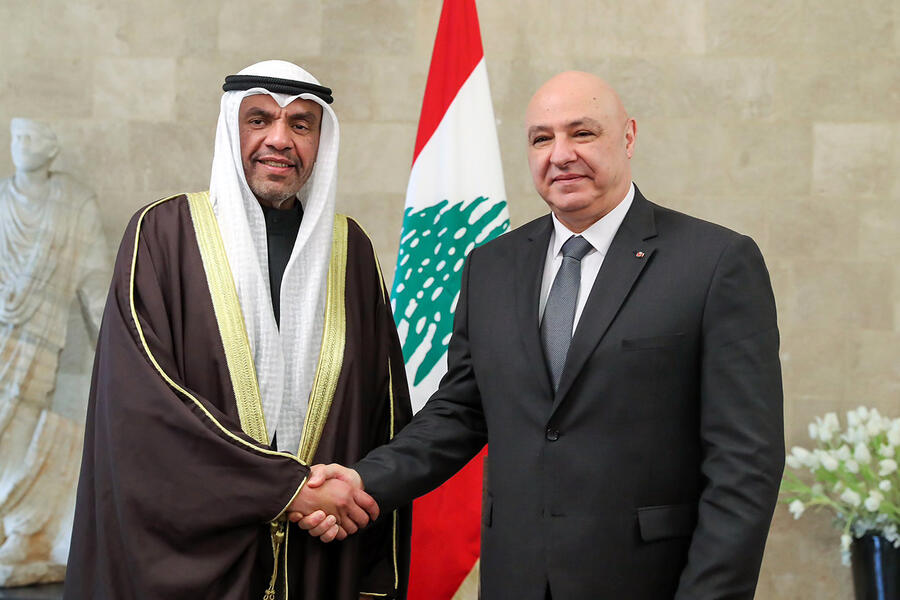 El Presidente del Líbano, Joseph Aoun, recibe al Ministro de Relaciones Exteriores de Kuwait, Abdullah Ali al-Yahya, en el Palacio Baabda | Beirut, Líbano – Enero 24, 2025 (Foto: Presidencia Líbano)