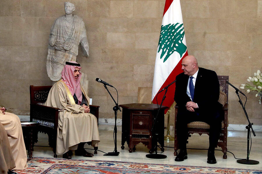 El Presidente del Líbano, Joseph Aoun, recibe al Ministro de Relaciones Exteriores de Arabia Saudita, Príncipe Faisal bin Farhan, en el Palacio Baabda | Beirut, Líbano – Enero 23, 2025 (Foto: Presidencia Líbano)