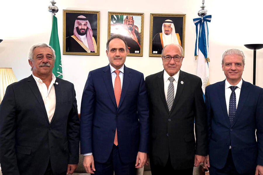 El Sr. Embajador del Reino de Arabia Saudita, S.E. Hatem Alghamdi, recibió a los directivos del CSLBA 