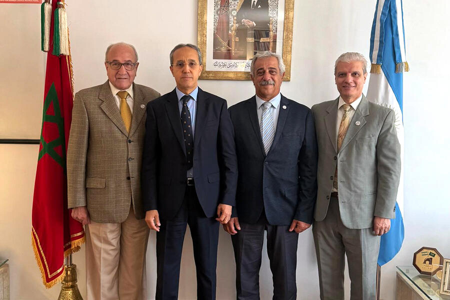 El Sr. Embajador del Reino de Marruecos y Decano del Cuerpo Diplomático Árabe, S.E. Fares Yassir, recibió a los directivos del CSLBA