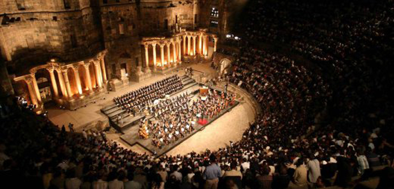 02 Teatro romano de Bosra 00