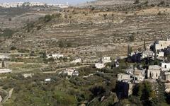Campos agrícolas en terrazas se ven en la aldea Battir, al sur de Jerusalén