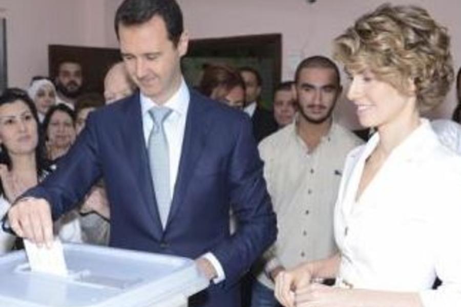 Sirios celebran victoria de Al Assad.