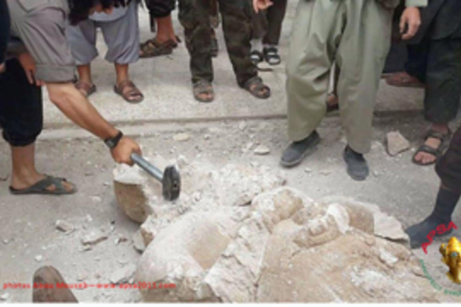 Tesoro arqueológico sirio es destruido a martillazos