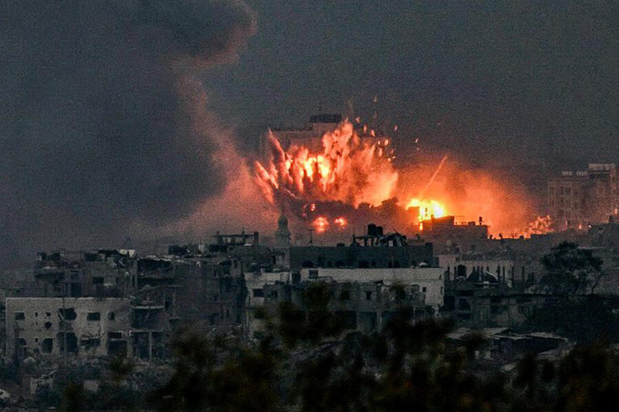 Ataque de la ocupación israelí contra Gaza (Foto: Aris Messinis / AFP) 