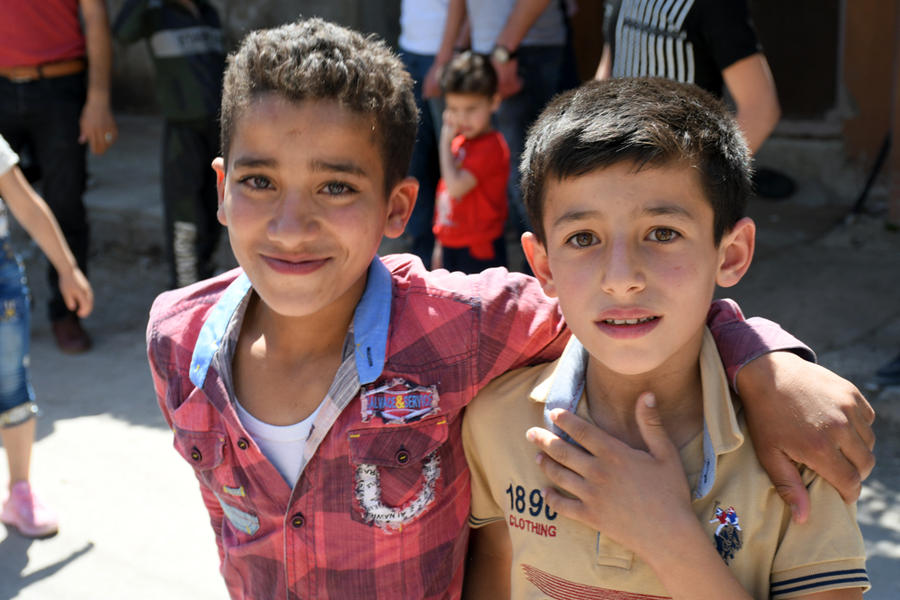 Niños en Douma, Ghouta Oriental, Damasco (Foto: Vanessa Beeley)