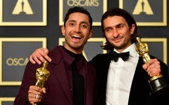 Riz Ahmed (izquierda). Foto: AFP.