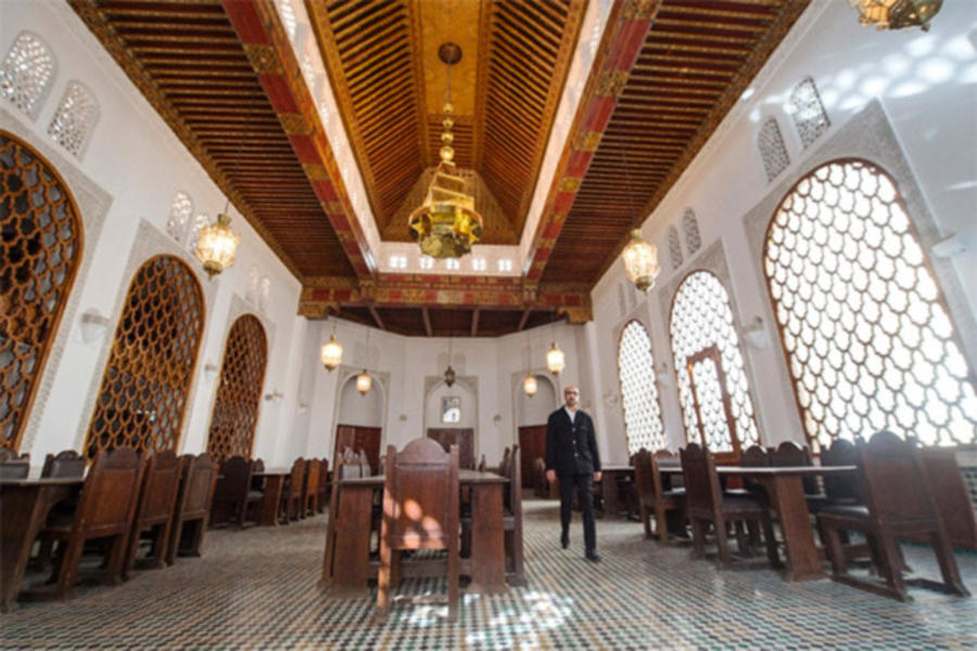 Marruecos abre los tesoros de la biblioteca más antigua del mundo