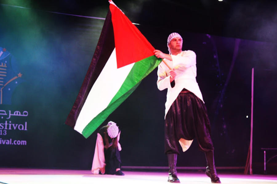 México baila al ritmo del folclore palestino