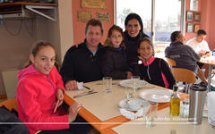 Gabriel Markus y su familia en el CSLBA. 
